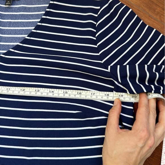Talbots Medium Women’s Quarter Tie Sleeve Stripped Top - Picture 2 of 5